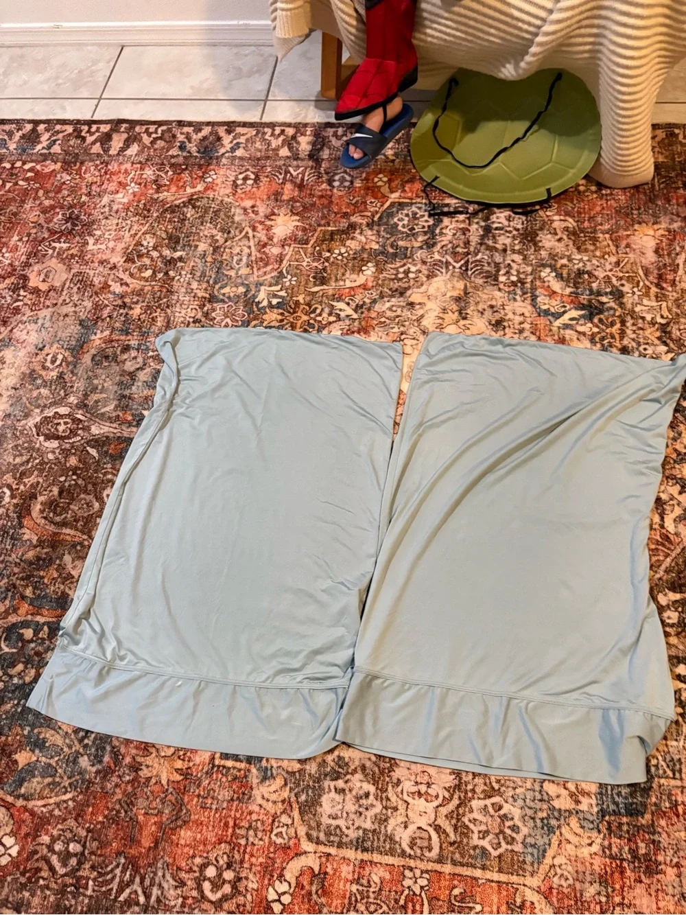 (4) Sheex Light Blue Pillowcases